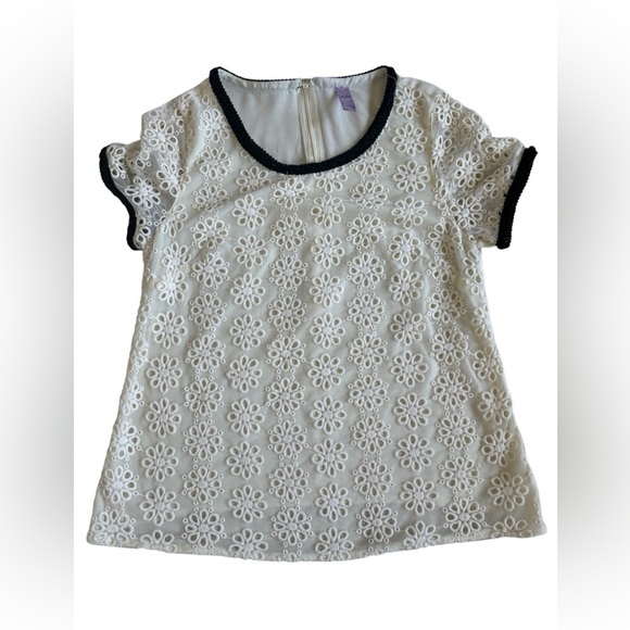 Flower detailed tee - Picture 1 of 3